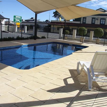 Red Earth Motel Broken Hill Bagian luar foto